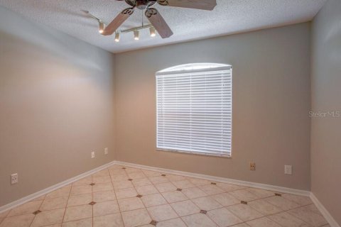 House in Orlando, Florida 4 bedrooms, 176.33 sq.m. № 1869571 - photo 9