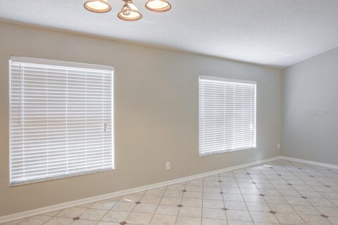 House in Orlando, Florida 4 bedrooms, 176.33 sq.m. № 1869571 - photo 3