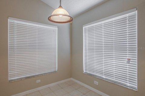 House in Orlando, Florida 4 bedrooms, 176.33 sq.m. № 1869571 - photo 6