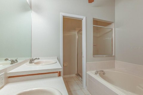 House in Orlando, Florida 4 bedrooms, 176.33 sq.m. № 1869571 - photo 14