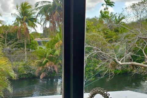 Appartement à louer à Miami, Floride: 2 chambres, 83.61 m2 № 2032422 - photo 22