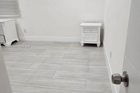 Appartement à louer à Miami, Floride: 2 chambres, 83.61 m2 № 2032422 - photo 15
