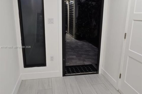 Appartement à louer à Miami, Floride: 2 chambres, 83.61 m2 № 2032422 - photo 12