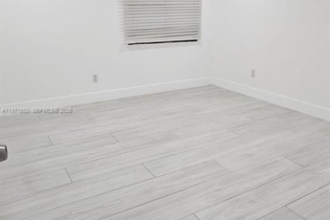 Appartement à louer à Miami, Floride: 2 chambres, 83.61 m2 № 2032422 - photo 9