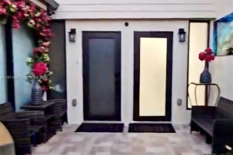 Appartement à louer à Miami, Floride: 2 chambres, 83.61 m2 № 2032422 - photo 20