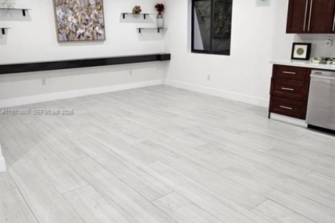 Appartement à louer à Miami, Floride: 2 chambres, 83.61 m2 № 2032422 - photo 16