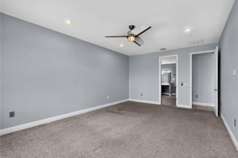House in BELLALAGO in Kissimmee, Florida 4 bedrooms, 272.3 sq.m. № 2156597 - photo 21