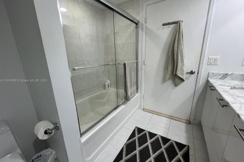 Copropriété à louer à Miami, Floride: 2 chambres, 118.73 m2 № 1957679 - photo 19