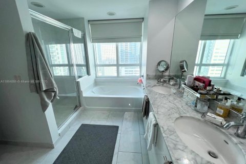 Copropriété à louer à Miami, Floride: 2 chambres, 118.73 m2 № 1957679 - photo 15