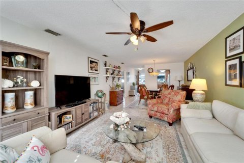 Condominio en venta en Saint Petersburg, Florida, 2 dormitorios, 100.8 m2 № 1907027 - foto 20