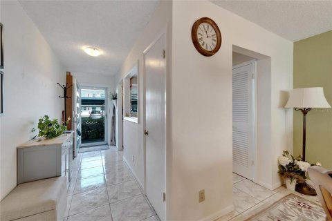 Condominio en venta en Saint Petersburg, Florida, 2 dormitorios, 100.8 m2 № 1907027 - foto 6