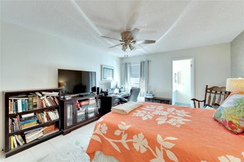 Condominio en venta en Saint Petersburg, Florida, 2 dormitorios, 100.8 m2 № 1907027 - foto 25