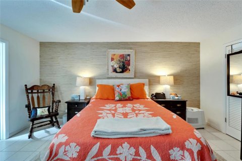 Condominio en venta en Saint Petersburg, Florida, 2 dormitorios, 100.8 m2 № 1907027 - foto 26