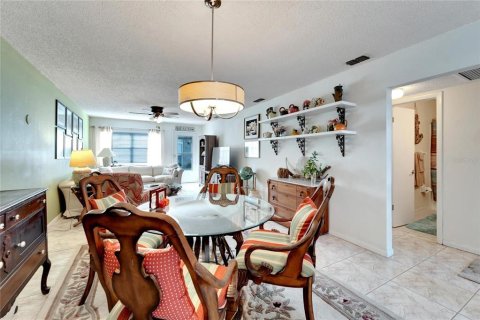 Condominio en venta en Saint Petersburg, Florida, 2 dormitorios, 100.8 m2 № 1907027 - foto 13