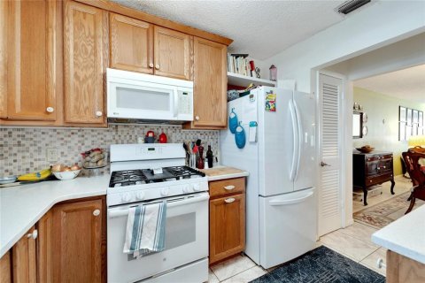 Condominio en venta en Saint Petersburg, Florida, 2 dormitorios, 100.8 m2 № 1907027 - foto 9