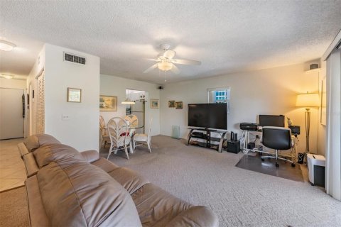 Condo in Indian Shores, Florida, 2 bedrooms  № 2108205 - photo 4