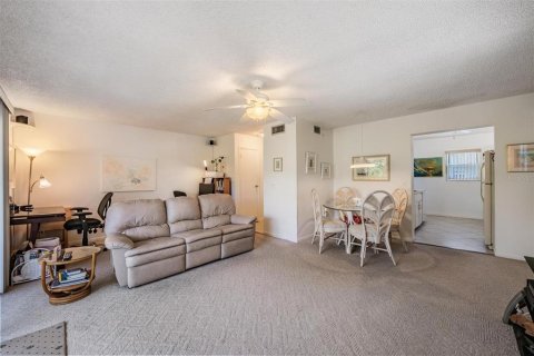 Condo in Indian Shores, Florida, 2 bedrooms  № 2108205 - photo 8