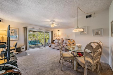 Condo in Indian Shores, Florida, 2 bedrooms  № 2108205 - photo 6
