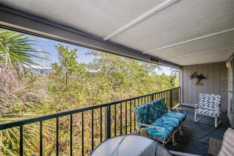 Condo in Indian Shores, Florida, 2 bedrooms  № 2108205 - photo 20