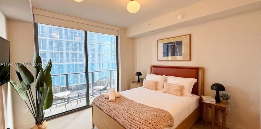 Condominio en Miami, Florida, 2 dormitorios  № 2059960