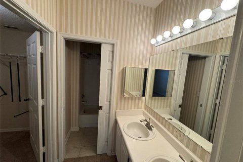 Copropriété à louer à Gainesville, Floride: 3 chambres, 127.18 m2 № 1819578 - photo 4