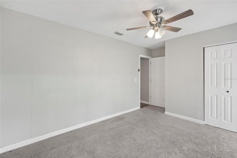House in Tampa, Florida 4 bedrooms, 170.85 sq.m. № 1853127 - photo 15