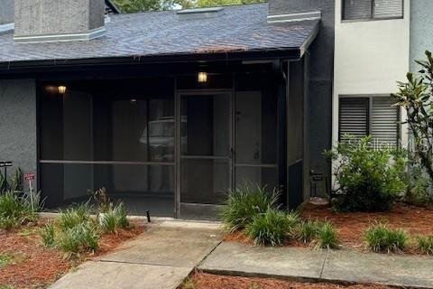 Condo in Altamonte Springs, Florida, 2 bedrooms  № 1915493 - photo 1