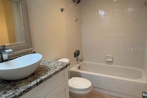 Condo in Altamonte Springs, Florida, 2 bedrooms  № 1915493 - photo 13