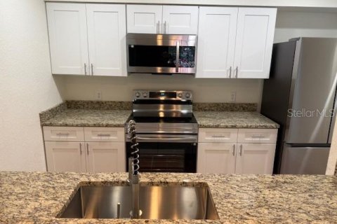 Condo in Altamonte Springs, Florida, 2 bedrooms  № 1915493 - photo 3