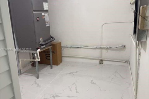 Apartment in Miami, Florida 2 bedrooms № 2000536 - photo 2