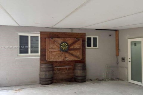 Apartment in Miami, Florida 2 bedrooms № 2000536 - photo 5