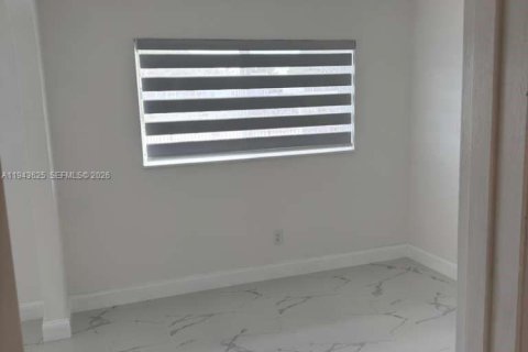 Apartment in Miami, Florida 2 bedrooms № 2000536 - photo 3