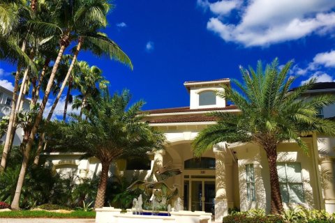Condo in Aventura, Florida, 2 bedrooms  № 2022341 - photo 30