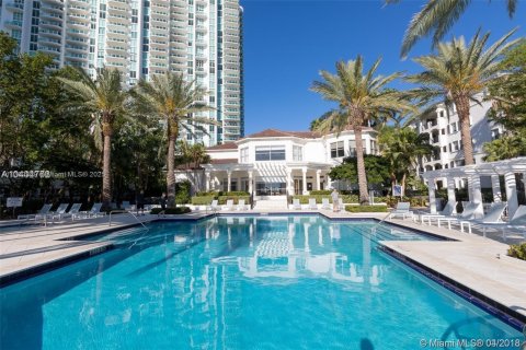 Condo in Aventura, Florida, 2 bedrooms  № 2022341 - photo 22