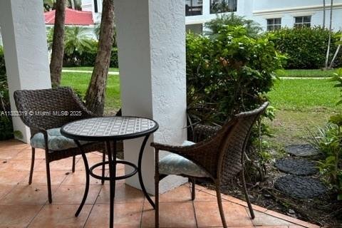 Condo in Aventura, Florida, 2 bedrooms  № 2022341 - photo 20