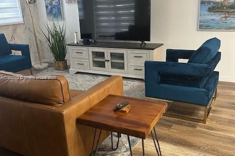 Condo in Aventura, Florida, 2 bedrooms  № 2022341 - photo 7