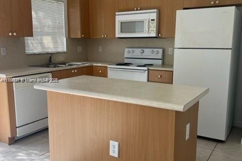 Townhouse in Homestead, Florida 2 bedrooms, 108.32 sq.m. № 1938078 - photo 2