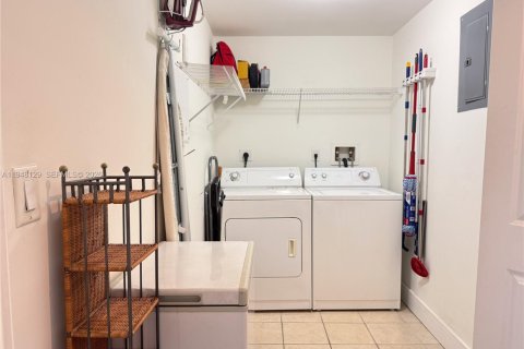 Купить кондоминиум в Майами, Флорида 2 спальни, 116.59м2, № 2004175 - фото 6