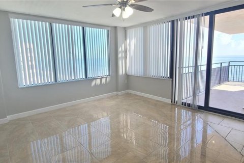 Condo in Daytona Beach Shores, Florida, 2 bedrooms № 2218990 - photo 6