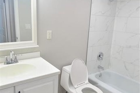 Condo in Daytona Beach Shores, Florida, 2 bedrooms № 2218990 - photo 28