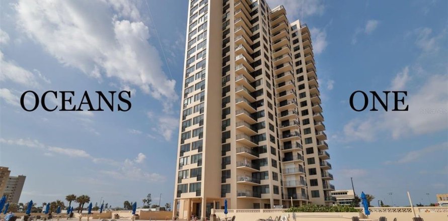 Condo in Daytona Beach Shores, Florida, 2 bedrooms № 2218990