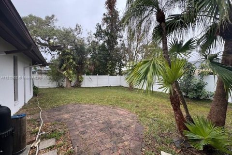 House in Fort Myers, Florida 3 bedrooms, 210.33 sq.m. № 1768218 - photo 19