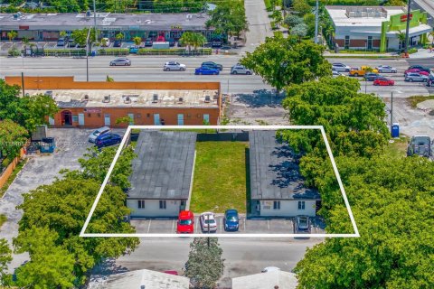 Propiedad comercial en venta en Fort Lauderdale, Florida № 1830786 - foto 4