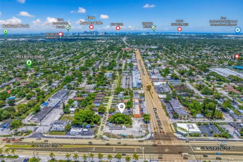 Propiedad comercial en venta en Fort Lauderdale, Florida № 1830786 - foto 3