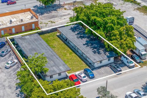 Propiedad comercial en venta en Fort Lauderdale, Florida № 1830786 - foto 2