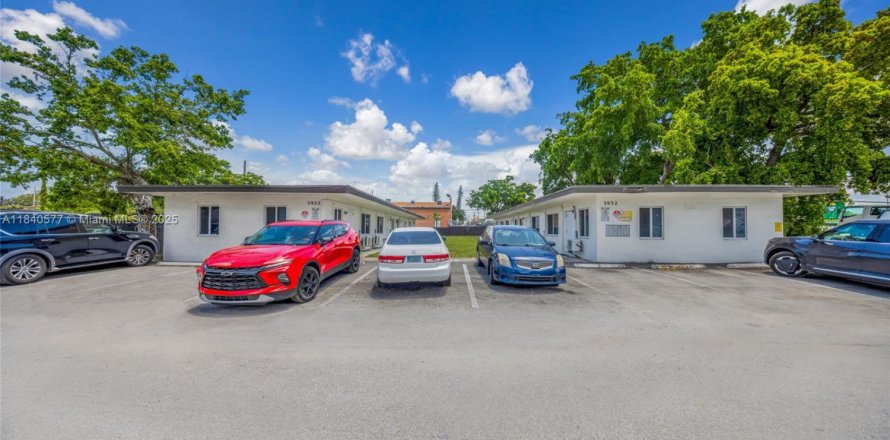 Propiedad comercial en Fort Lauderdale, Florida № 1830786