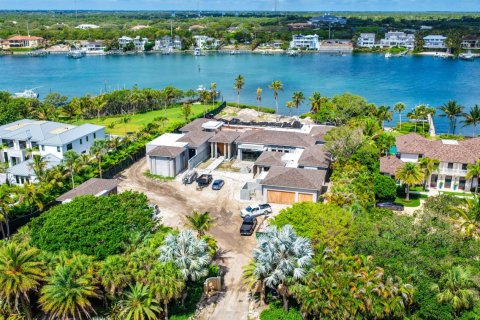 Casa en Jupiter Island, Florida 5 dormitorios, 794.41 m2 № 2175954