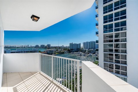 Снять в аренду кондоминиум в Норт-Бей-Виллидж, Флорида 1 спальня, 92.9м2, № 2005418 - фото 16