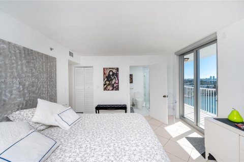 Снять в аренду кондоминиум в Норт-Бей-Виллидж, Флорида 1 спальня, 92.9м2, № 2005418 - фото 14