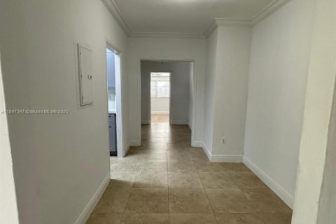 Casa en alquiler en Coral Gables, Florida, 3 dormitorios, 102.84 m2 № 1948813 - foto 9